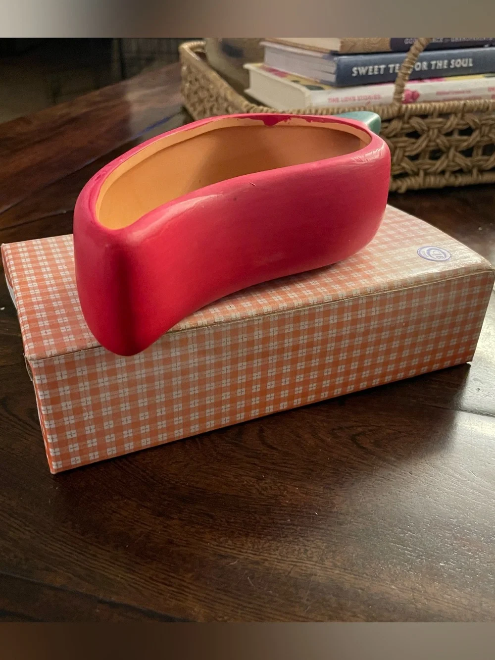 🌶️Ceramic Chili Pepper Dish in Red and Green.